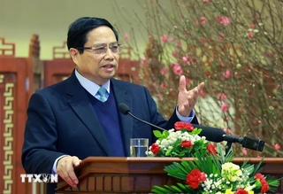 Thủ tướng chúc mừng năm mới 2025 và giao nhiệm vụ cho ngành Ngân hàng