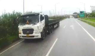 Bắc Giang: Lập biên bản tài xế điều khiển xe đầu kéo đi ngược chiều trên cao tốc