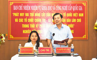Phó Chủ tịch Nguyễn Hữu Dũng làm việc với Mặt trận quận Liên Chiểu, thành phố Đà Nẵng