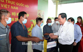 Xuân sớm ở miền Tây