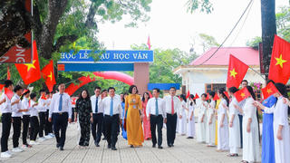 Ông Nguyễn Xuân Thắng dự lễ khai giảng tại Nghệ An