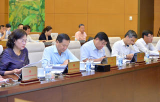 Ủy ban Kinh tế đề nghị năm 2024 giảm lãi suất cho vay