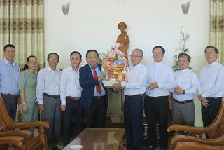 Lãnh đạo tỉnh Khánh Hòa thăm, chúc mừng các cơ sở tôn giáo nhân dịp lễ Phục sinh năm 2023