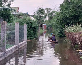 Thừa Thiên - Huế: Học sinh vùng thấp trũng được nghỉ học từ chiều 14/10