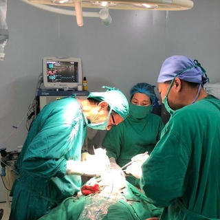 Chăm trâu đẻ, người đàn ông ở Hà Tĩnh bị húc rách nửa vùng mặt