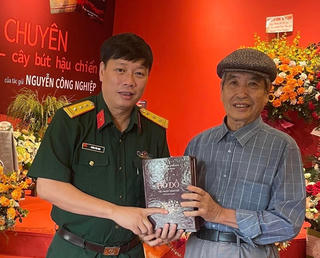 Nhà văn Minh Chuyên - Anh hùng Lao động và câu chuyện về “Người không cô đơn”