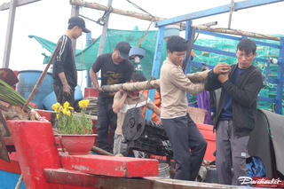 Tất bật chuẩn bị cho ngày vươn khơi