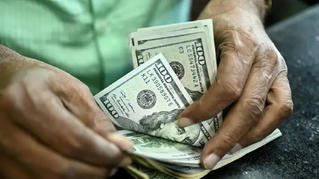 Ngày 17/4: Đồng USD đảo chiều giảm