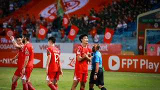 Viettel thắng tưng bừng 3-0 trước Sông Lam Nghệ An