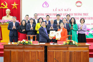 Ký kết chương trình phối hợp giữa UBTƯ MTTQ Việt Nam và Ngân hàng Chính sách xã hội