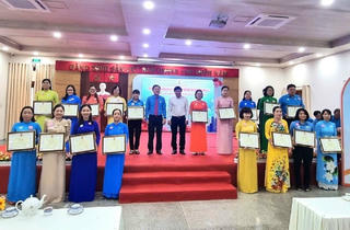 Tuyên dương 102 cán bộ nữ công Công đoàn tiêu biểu