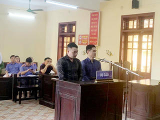 Hà Tĩnh: Xét xử 2 đối tượng tấn công và chống người thi hành công vụ