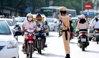 'Biến hóa' biển số tránh phạt 'nguội'