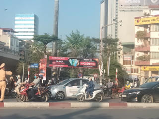 “Ma trận” biển quảng cáo giữa lòng Thủ đô