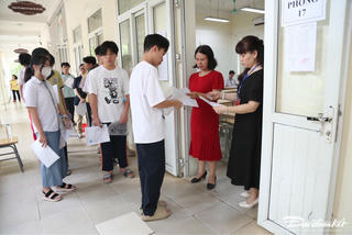 Gần 957.000 thí sinh thử đăng ký thi tốt nghiệp THPT