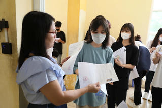 Giữ ổn định phương thức thi trên giấy 