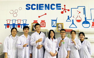 Lớp Toán miễn phí cho học sinh cả nước của nhóm sinh viên sư phạm