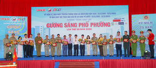 Những người dấn thân vì cộng đồng
