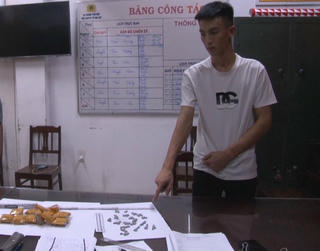 Bắt đối tượng vận chuyển hàng nghìn viên ma tuý