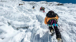 Dấu chân người Việt trên đỉnh Everest