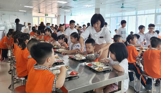 Vì sự an toàn cho bữa ăn của học sinh