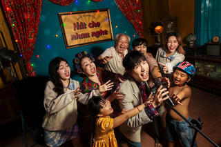 Anh Tú bất ngờ mang 'Voi bản đôn' trở lại trong MV Tết