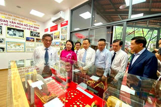 TPHCM: Một 'điểm hẹn' kiều bào ở không gian văn hóa Hồ Chí Minh