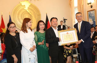 Một thành công và niềm vui lớn