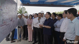 Chủ tịch Quốc hội Vương Đình Huệ thị sát tiến độ nhiều dự án phía Nam