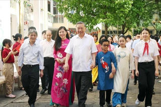 Tổng Bí thư Tô Lâm thăm hai trường học chuyên biệt tại Hà Nội