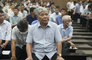 Vụ xét xử 'đại gia điếu cày' Lê Thanh Thản: Hội đồng xét xử trả hồ sơ, yêu cầu điều tra bổ sung