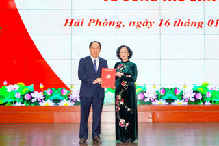 Phó Chủ tịch – Tổng Thư ký UBTƯ MTTQ Việt Nam Lê Tiến Châu giữ chức Bí thư Thành ủy Hải Phòng