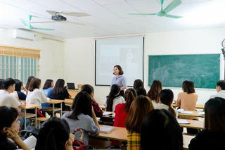 Trường đại học tư phát triển thành đại học: Tại sao không?