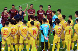 VCK Asian Cup 2023: HLV Troussier triệu tập 34 cầu thủ