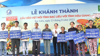 Thông xe cầu Xẻo Vẹt nối liền 2 tỉnh Bạc Liêu - Hậu Giang