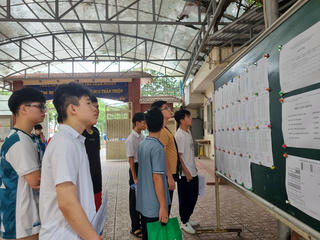 Thí sinh từ đỗ thành trượt đại học: Làm thế nào để bảo đảm công bằng?