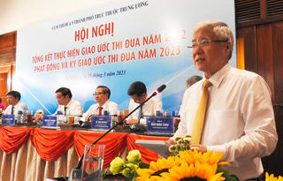 Chủ tịch Đỗ Văn Chiến dự, chỉ đạo Hội nghị Cụm thi đua 5 TP trực thuộc Trung ương