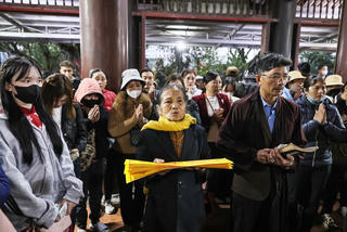 Giữ tính thiêng của lễ hội