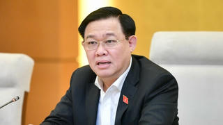 Chỉ rõ tiêu cực liên quan đất đai, chứng khoán