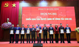Quảng Ninh: Công bố quyết định về công tác cán bộ các cơ quan thuộc UBND tỉnh