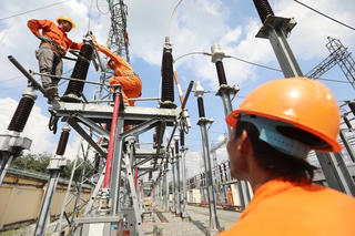 Lãnh đạo EVNSPC làm việc với các đơn vị thành viên để đảm bảo hoàn thành kế hoạch 2023