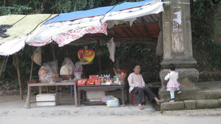 Quán ven đường