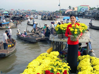 Nụ cười em thuyền hoa