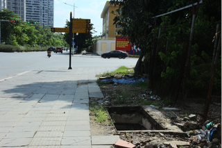 Hà Nội: Hiểm họa tiềm ẩn từ những hố ga ‘biết nuốt’