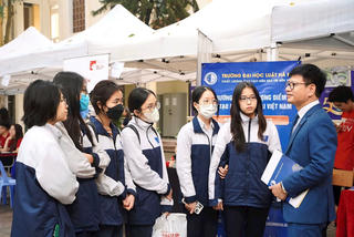 Trường Đại học Luật Hà Nội công bố điểm chuẩn 2025