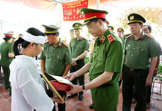Truy thăng cấp Trung tá cho cán bộ CSGT hy sinh khi làm nhiệm vụ