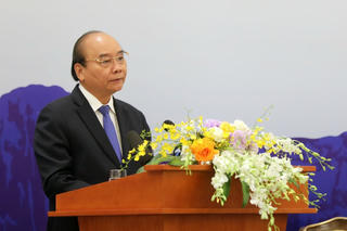 Chủ tịch nước Nguyễn Xuân Phúc: Việt Nam đang vươn lên nhóm đầu ASEAN về môi trường đầu tư kinh doanh
