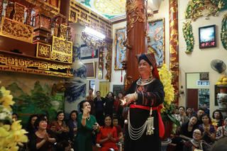 Ngăn chặn biến tướng hầu đồng