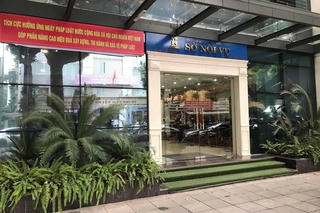 Quyết định ‘tạm đình chỉ Sở Nội vụ’ Hà Nội có đúng thẩm quyền?