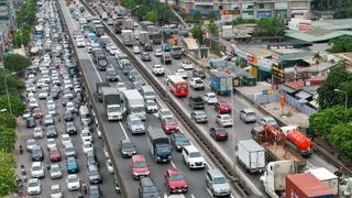 Ngày 25/4, Hà Nội xảy ra 2 vụ tai nạn giao thông nghiêm trọng